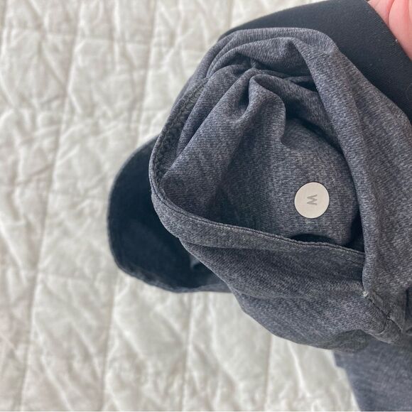 Lululemon Grey drawstring athletic running shorts 10” size medium - Picture 5 of 9
